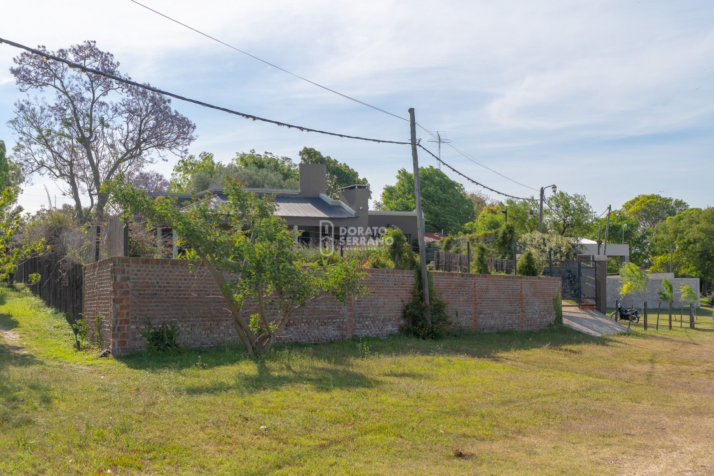 EXTRAORDINARIA! BARRIO GALVEZ - LAGUNA DE LOTTO.