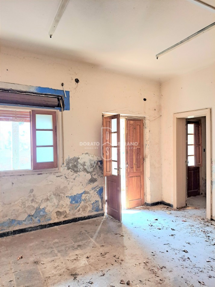 LOCAL FRENTISTA + LOTE Y CONSTRUCCION INTERNOS / AREA CENTRAL.  