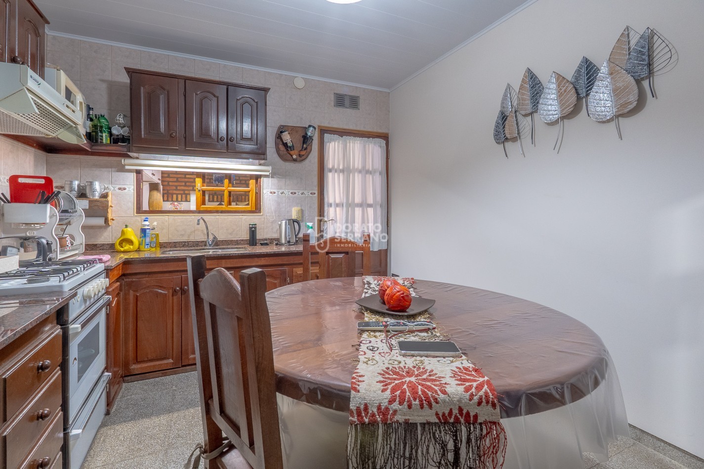 BONITA Y PRACTICA! FLORIDA / RESIDENCIAL!