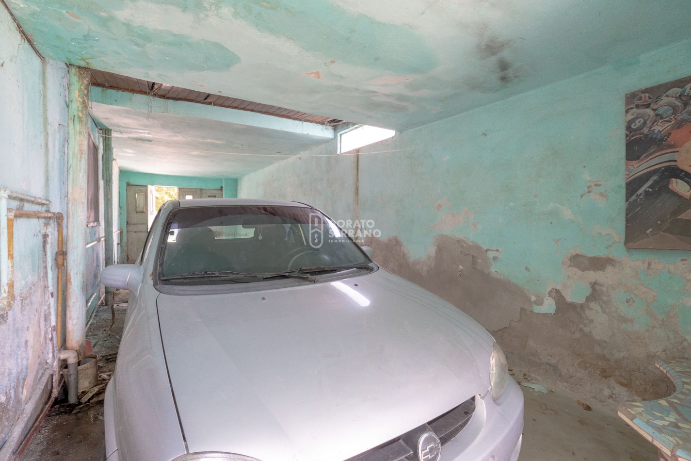 GRAN SUPERFICIE - TODOS LOS SERVICIOS.