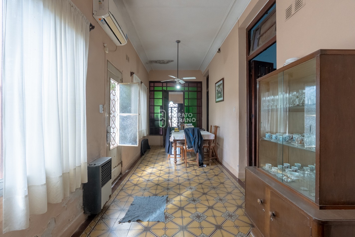 CASA ESTILO COLONIAL - TODOS LOS SERVICIOS!