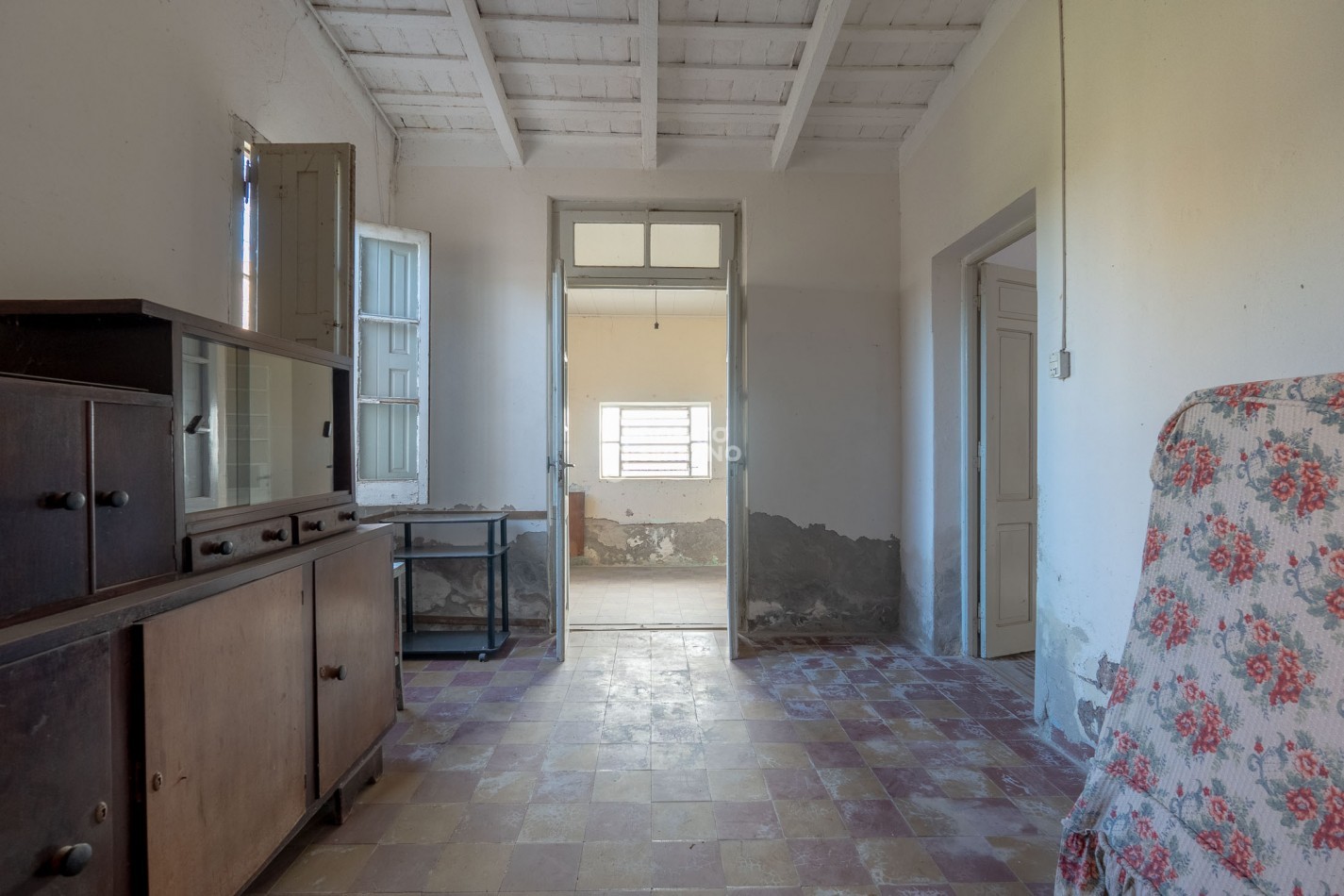 LOTE + CASA A DEMOLER O RECICLAR