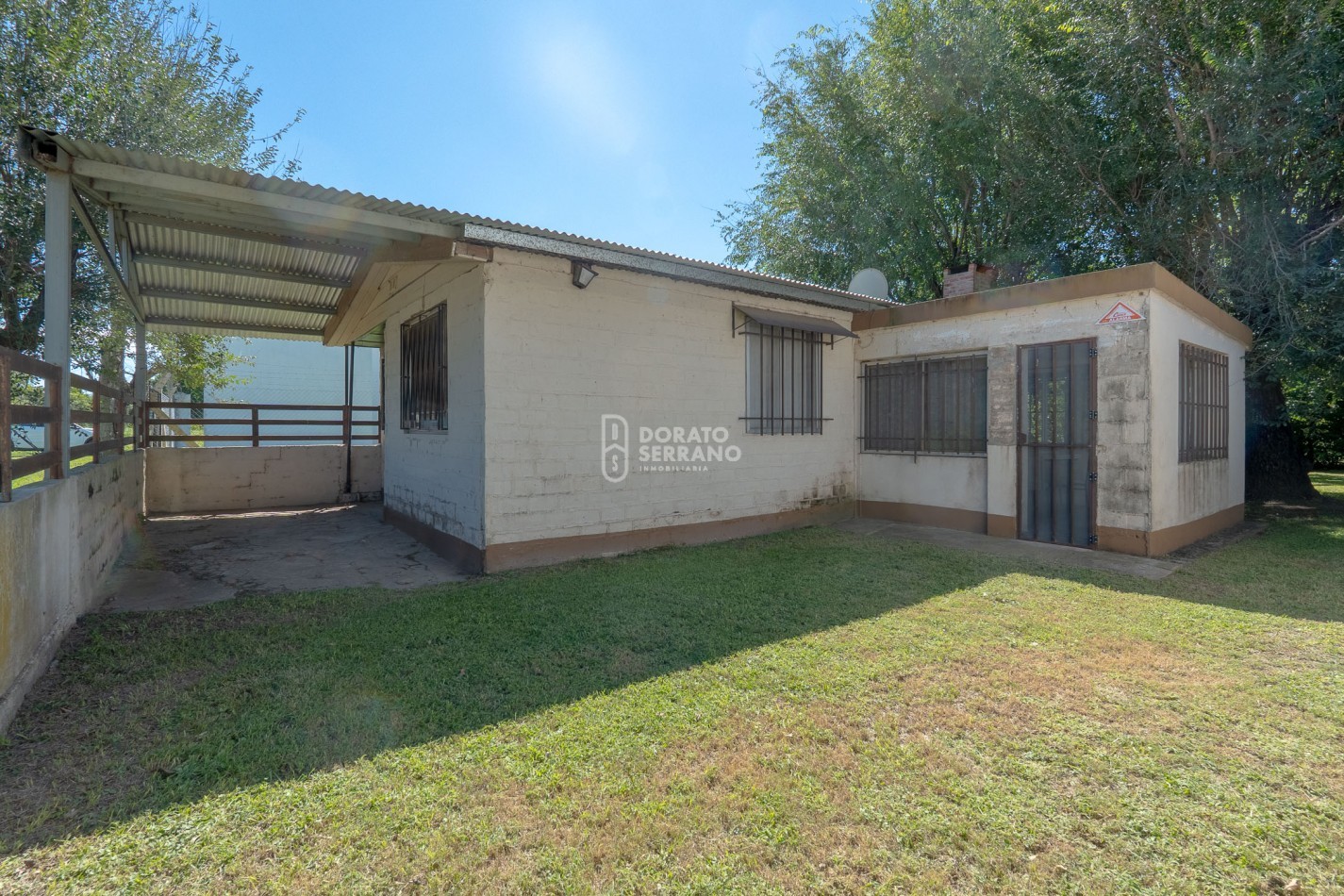 CASA EN EL RIO - BARRIO GALVEZ - PRACTICA Y BIEN UBICADA!