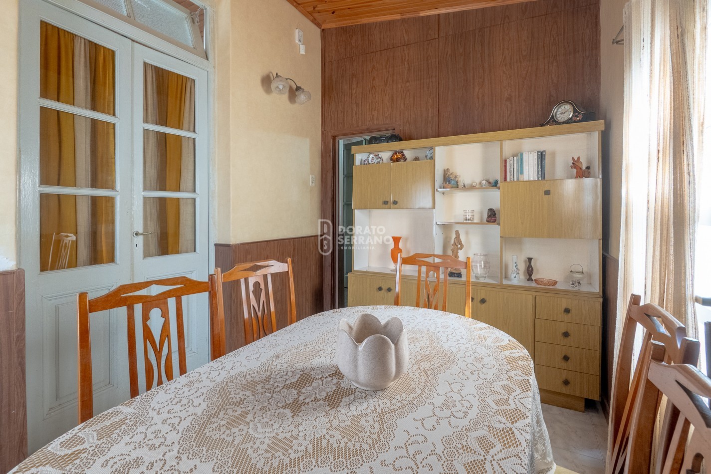 CASA + LOCAL SOBRE AVENIDA! 14 MTS. DE FRENTE!