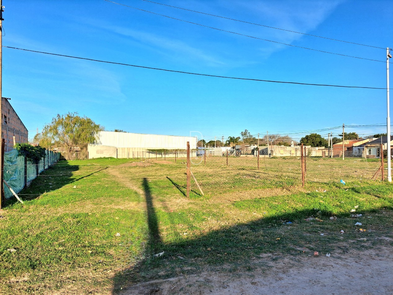 AMPLIO LOTE / ZONA OESTE.