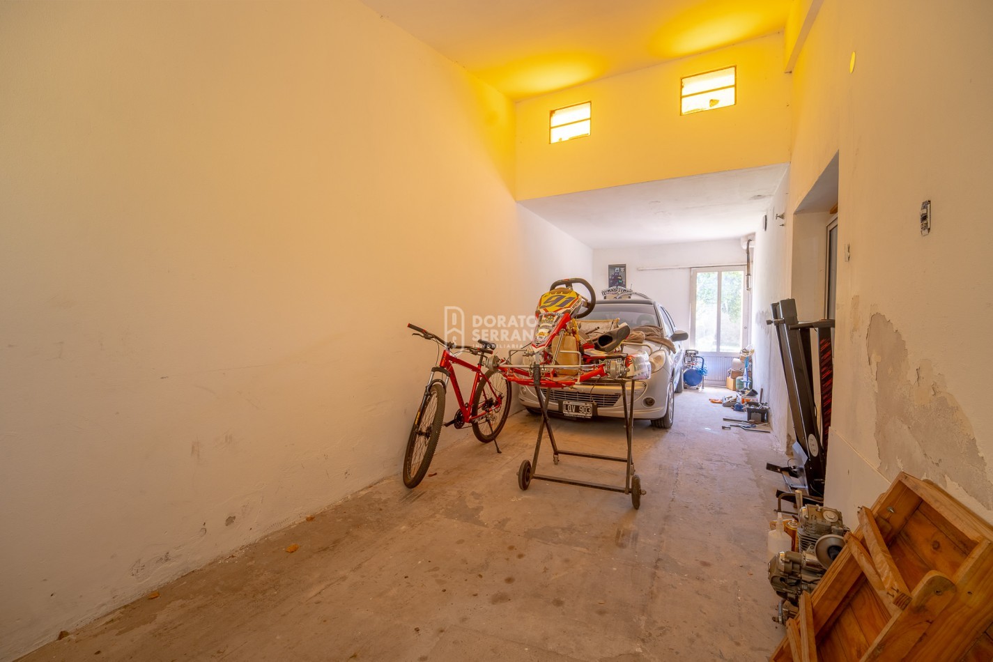 BONITA & LISTA PARA HABITAR! EN ESQUINA!