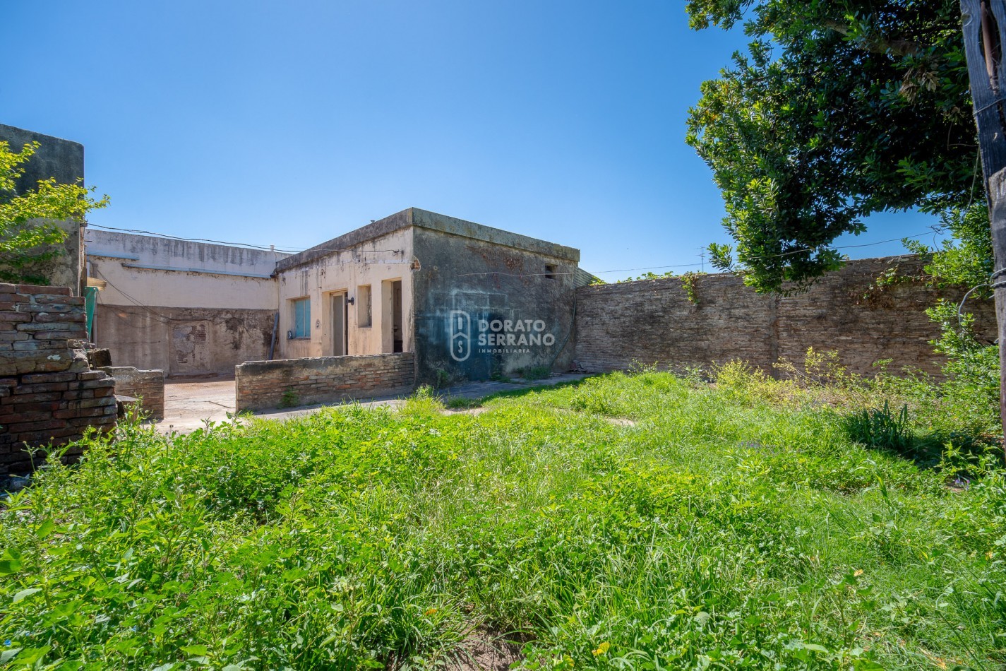 CASA CON LOCAL - PROYECTAR SIN LIMITES! AREA CENTRAL! 