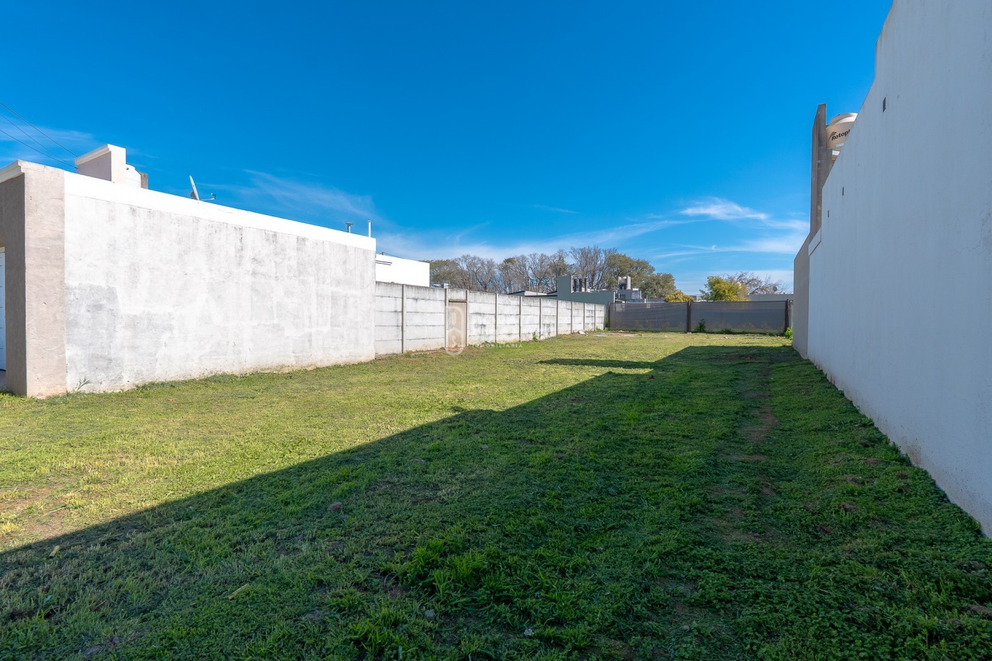 LOTE RESIDENCIAL - 10X30.