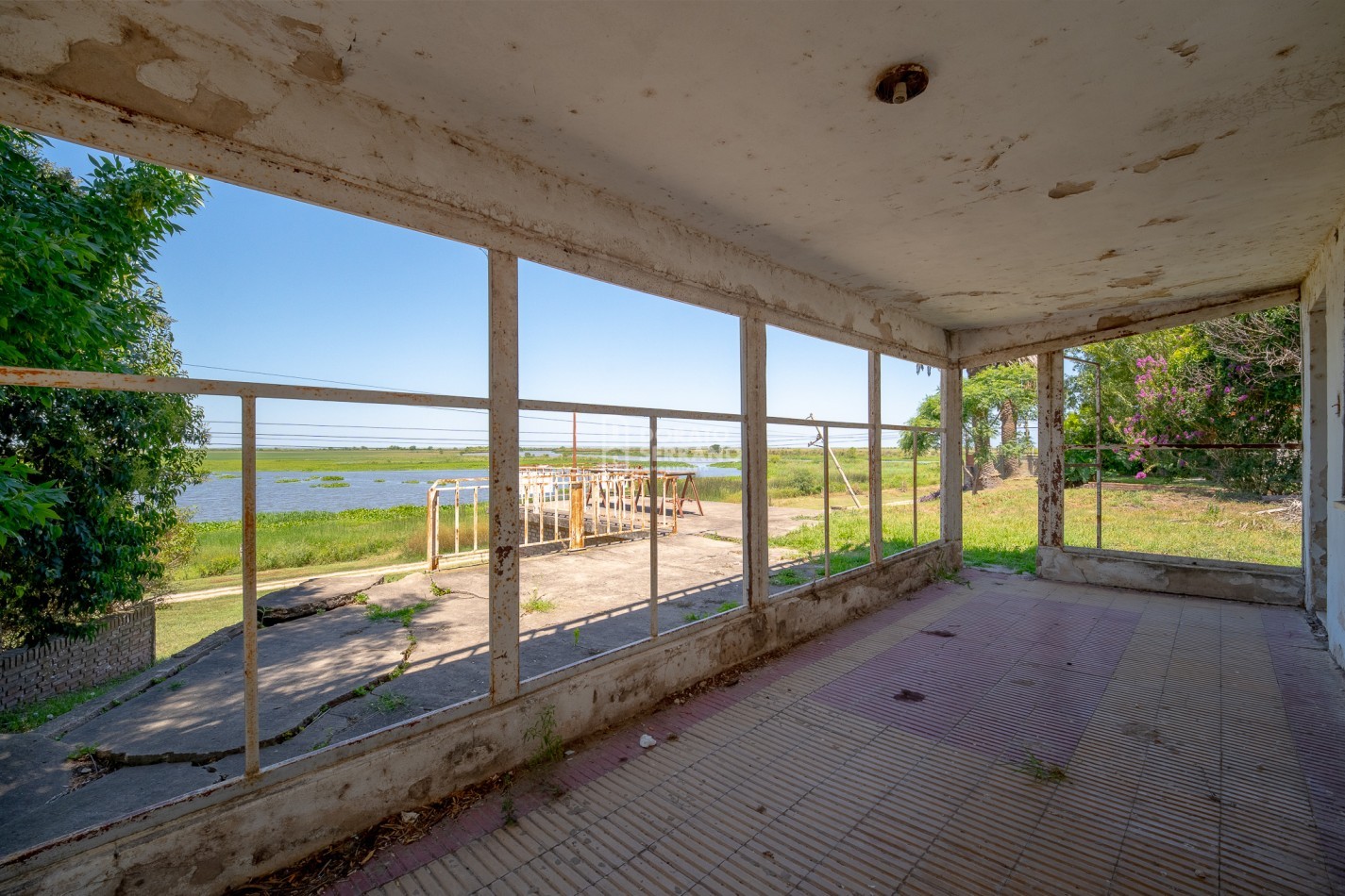 VOLVER A BRILLAR! NOTABLE PROPIEDAD EN EL RIO!