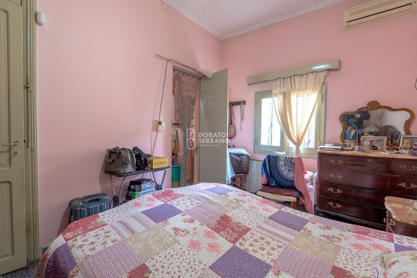 CASA EN ESQUINA & TODOS LOS SERVICIOS.