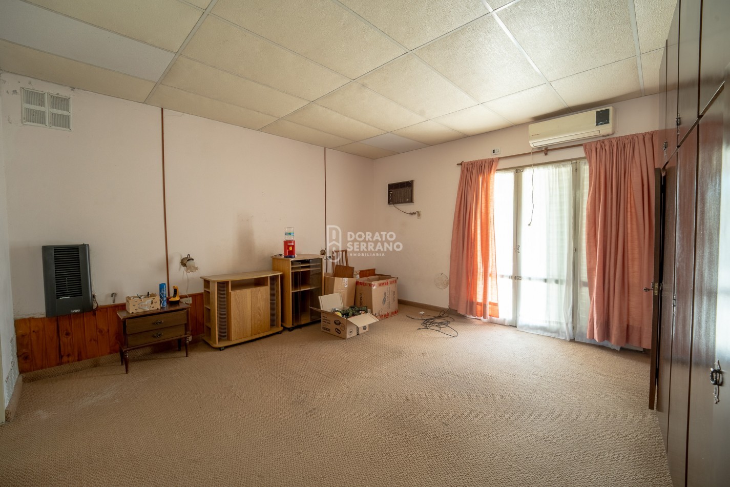 CASA EN BARRIO RESIDENCIAL! LISTA PARA UN NUEVO SUEÑO!