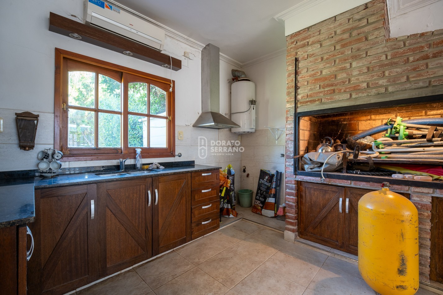 CASA LISTA PARA HABITAR! TODOS LOS SERVICIOS!