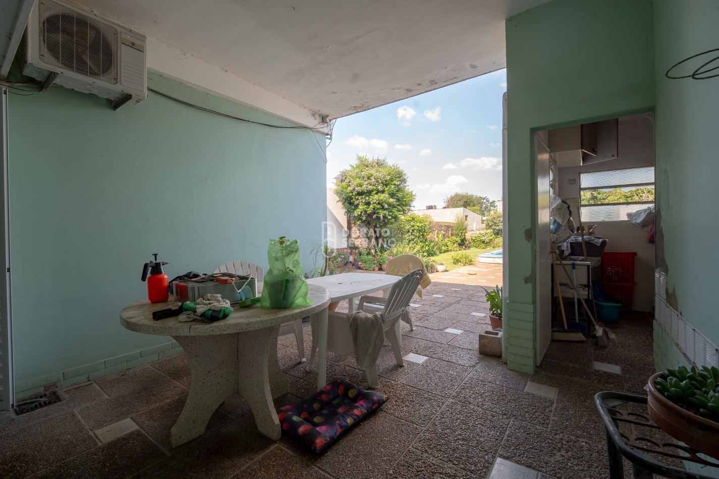 CASA EN BARRIO RESIDENCIAL! LISTA PARA UN NUEVO SUEÑO!