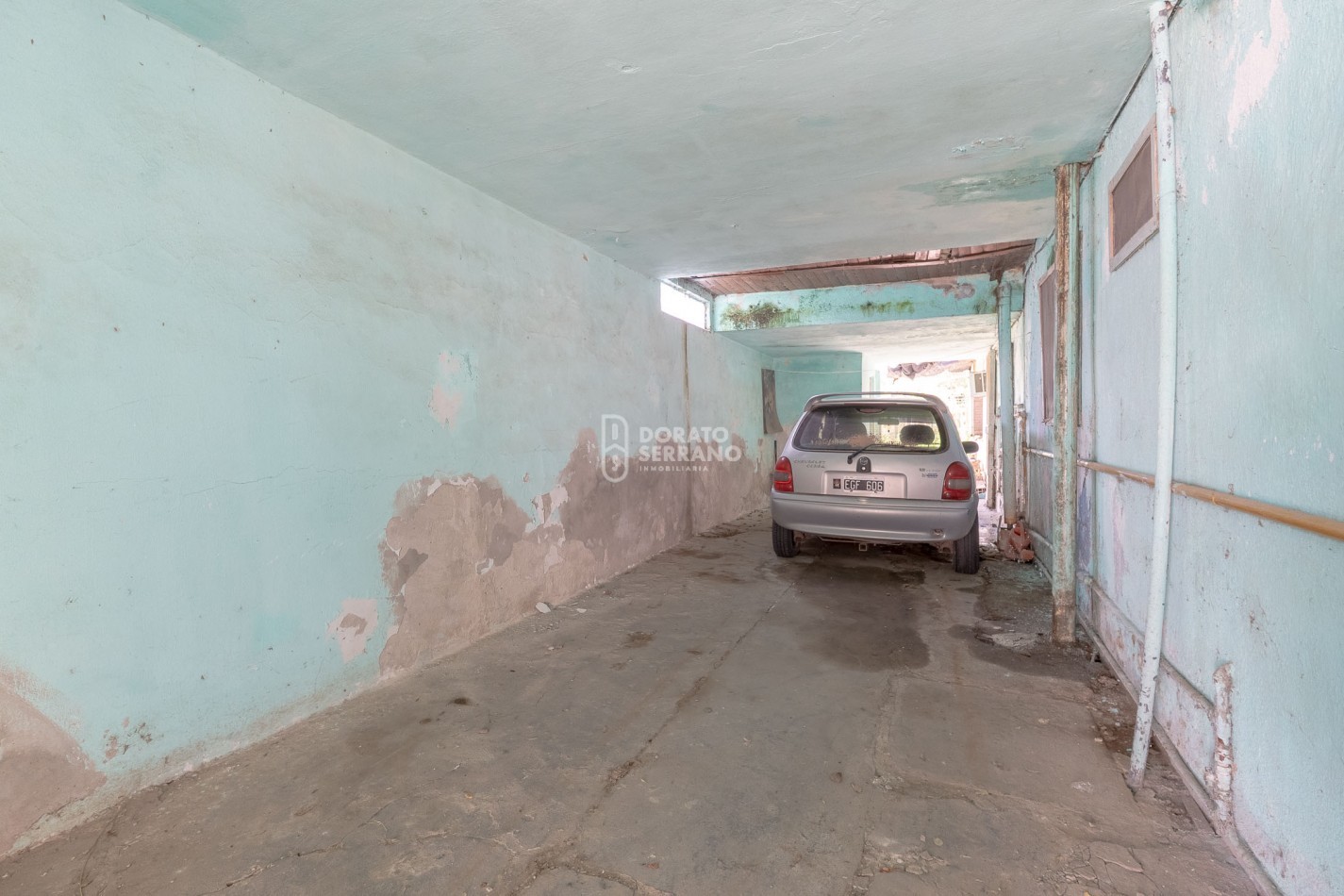 GRAN SUPERFICIE - TODOS LOS SERVICIOS.