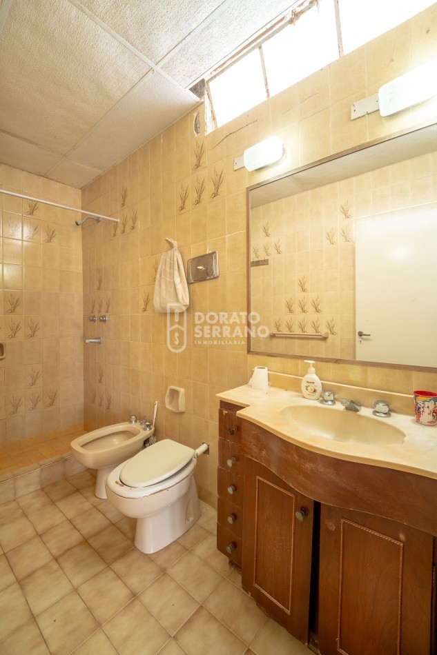 CASA EN BARRIO RESIDENCIAL! LISTA PARA UN NUEVO SUEÑO!