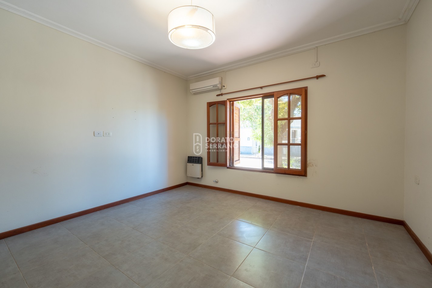 CASA LISTA PARA HABITAR! TODOS LOS SERVICIOS!