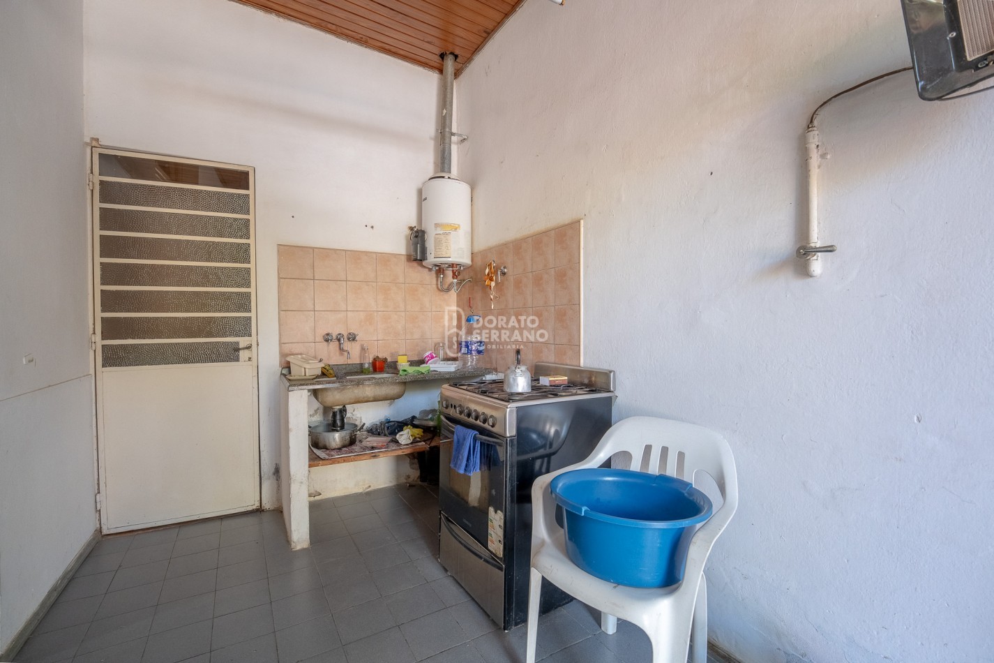 COMPLEJO DE 3 DEPTOS. CENTRICOS + PLUS: LOTE REMANENTE!  