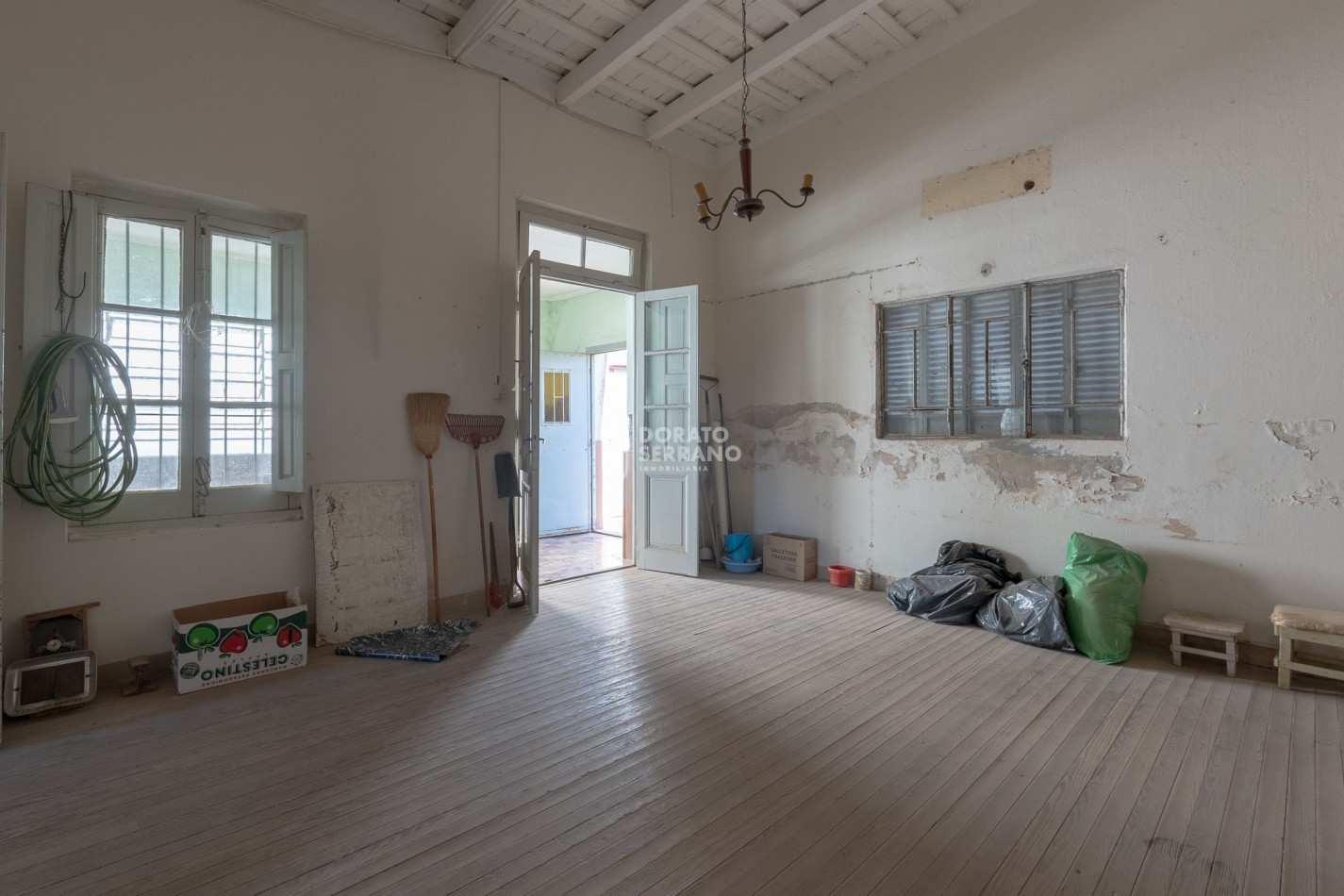 LOTE + CASA A DEMOLER O RECICLAR