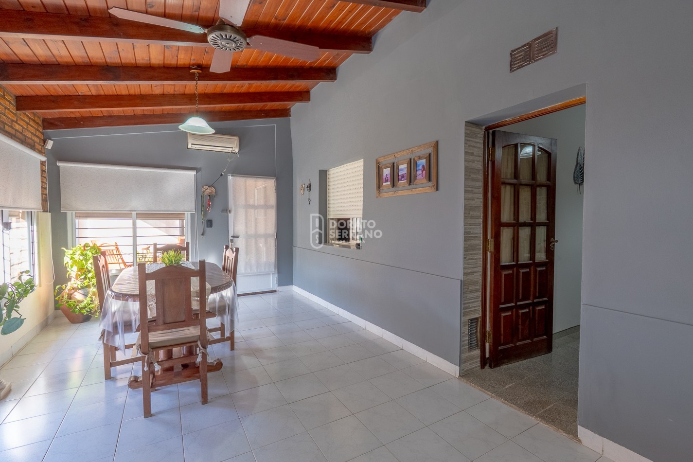 BONITA Y PRACTICA! FLORIDA / RESIDENCIAL!