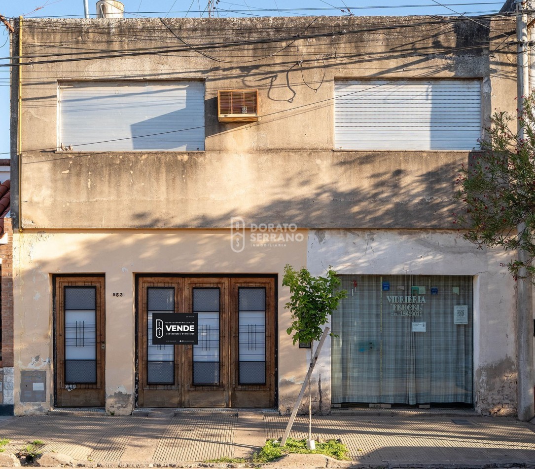 CASA CON LOCAL - PROYECTAR SIN LIMITES! AREA CENTRAL! 