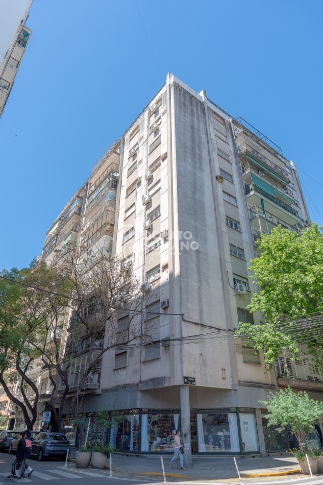 DEPTO. ROSARIO - AMPLIO Y SEÑORIAL.