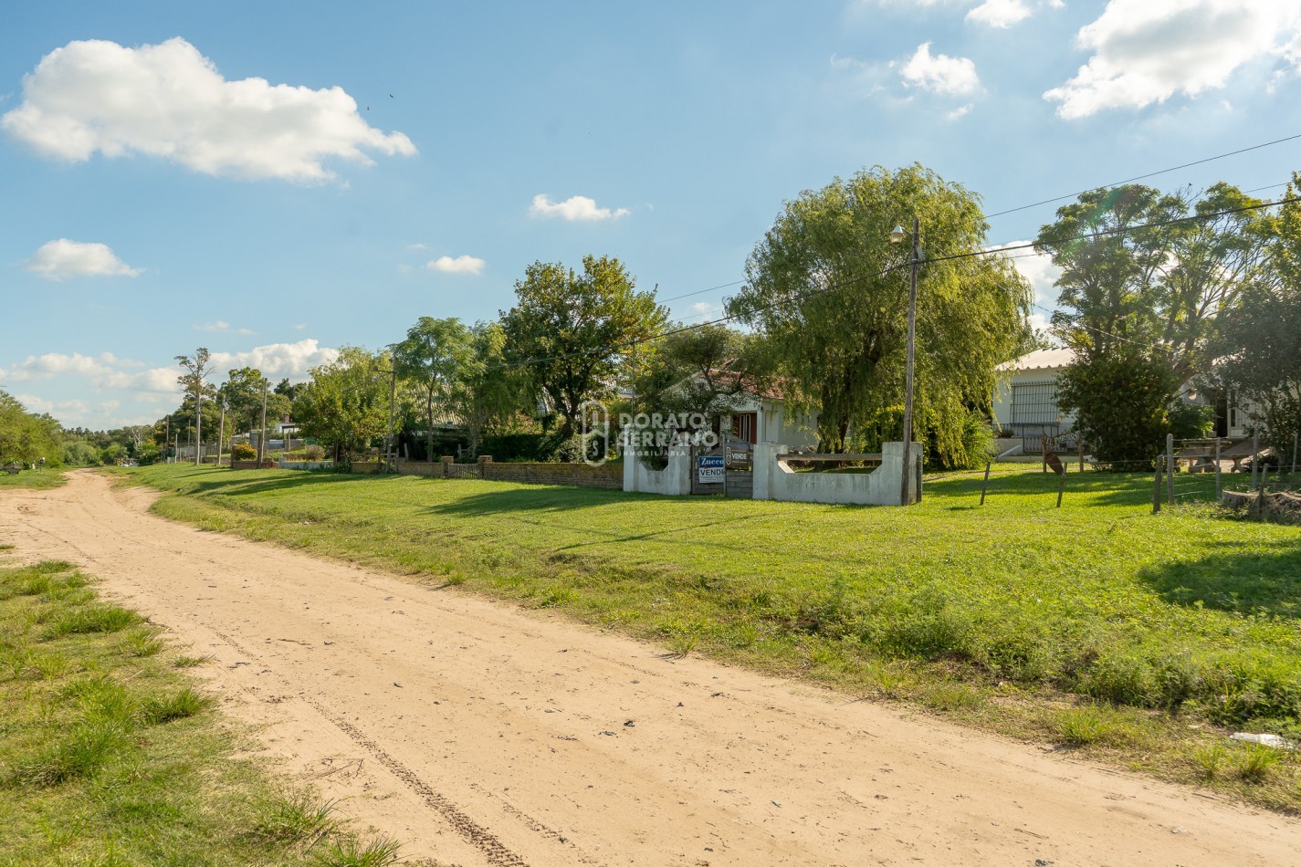 CASA EN EL RIO! GRANDIOSA! BARRIO BASUALDO!
