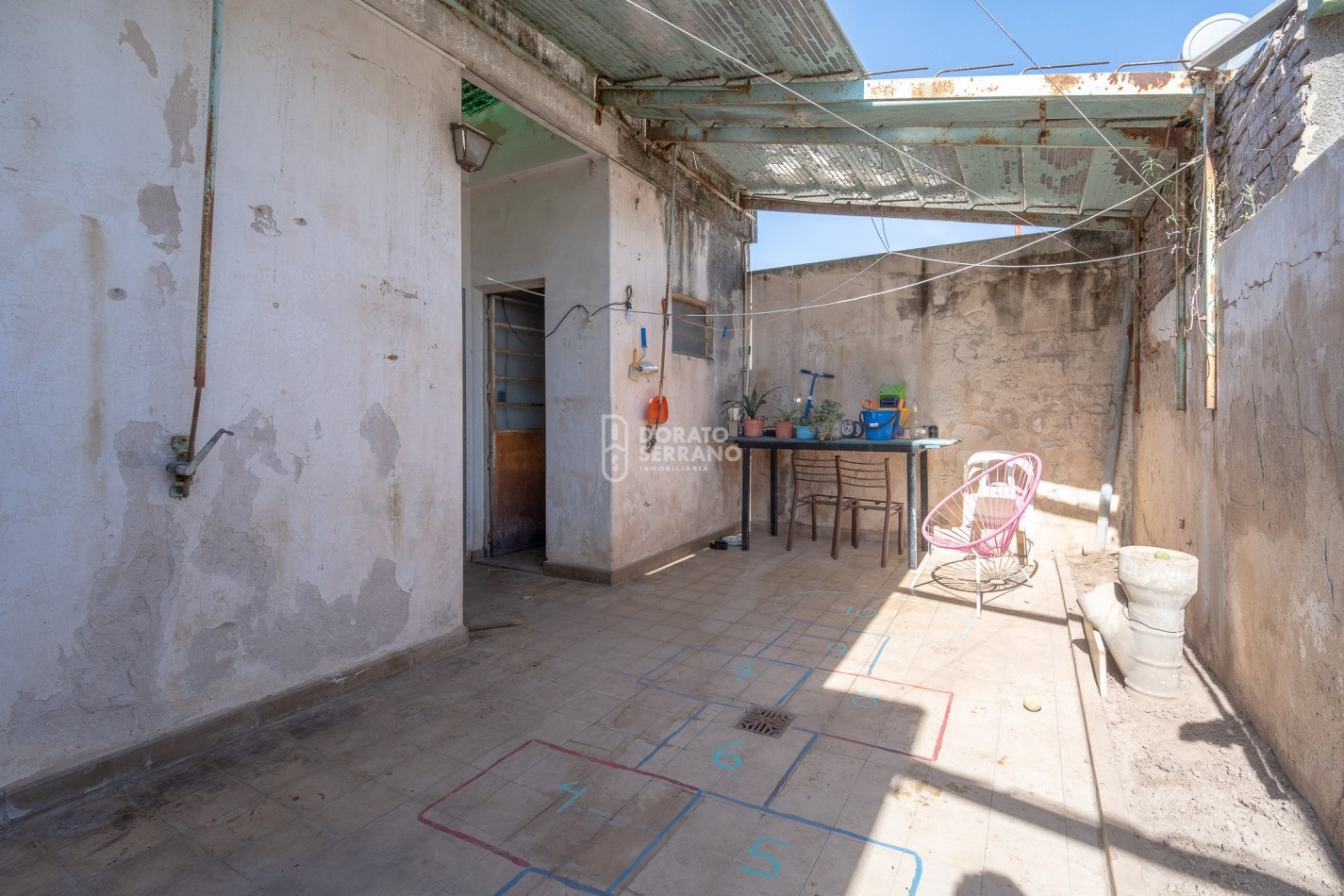 PRACTICA Y BIEN UBICADA! TODOS LOS SERVICIOS!