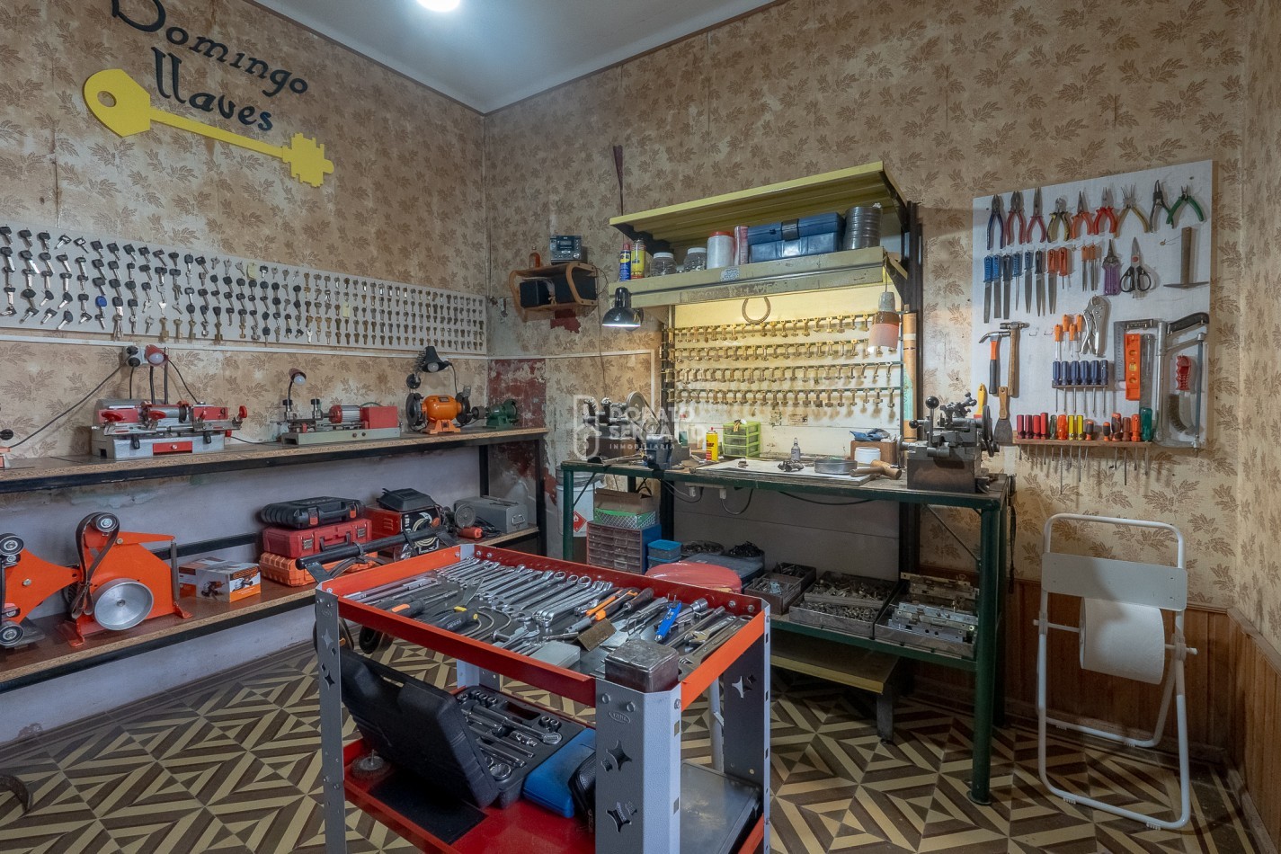 CASA ESTILO COLONIAL - TODOS LOS SERVICIOS!