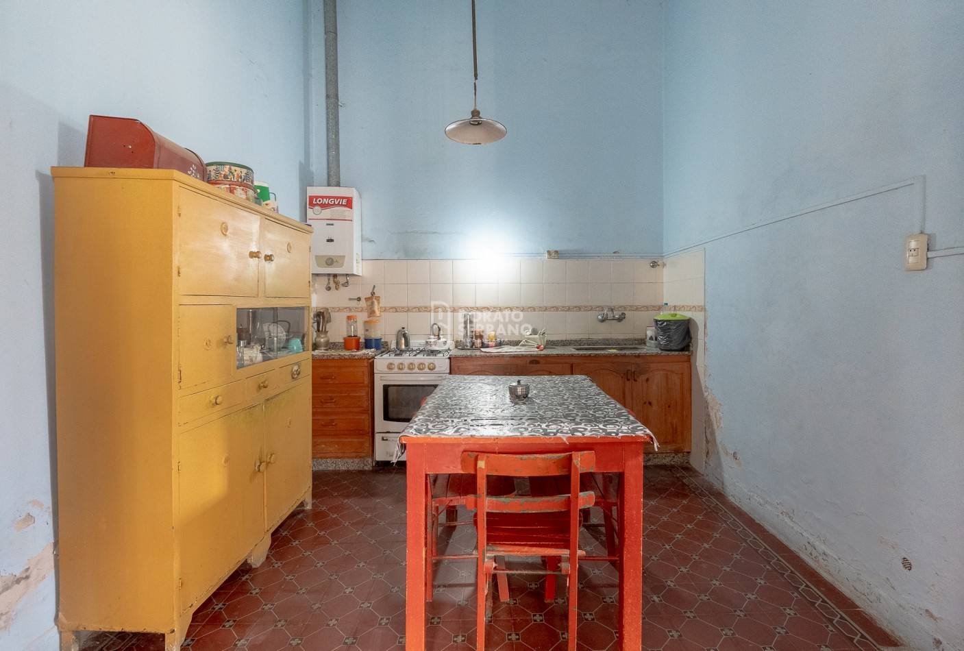 CASA ESTILO COLONIAL - TODOS LOS SERVICIOS!