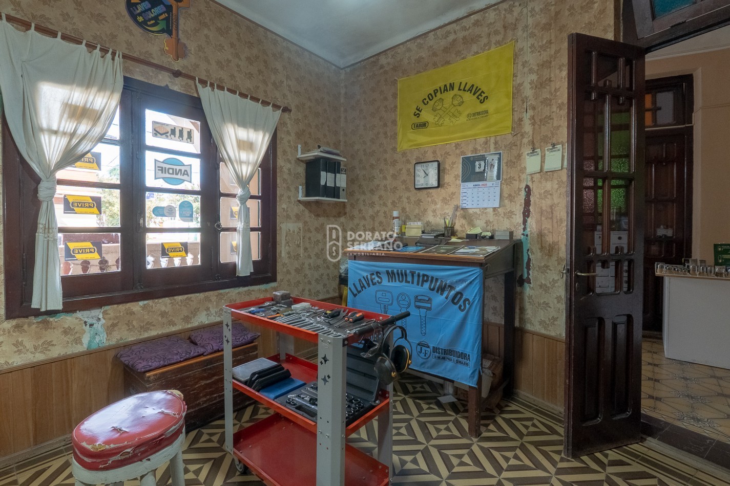 CASA ESTILO COLONIAL - TODOS LOS SERVICIOS!