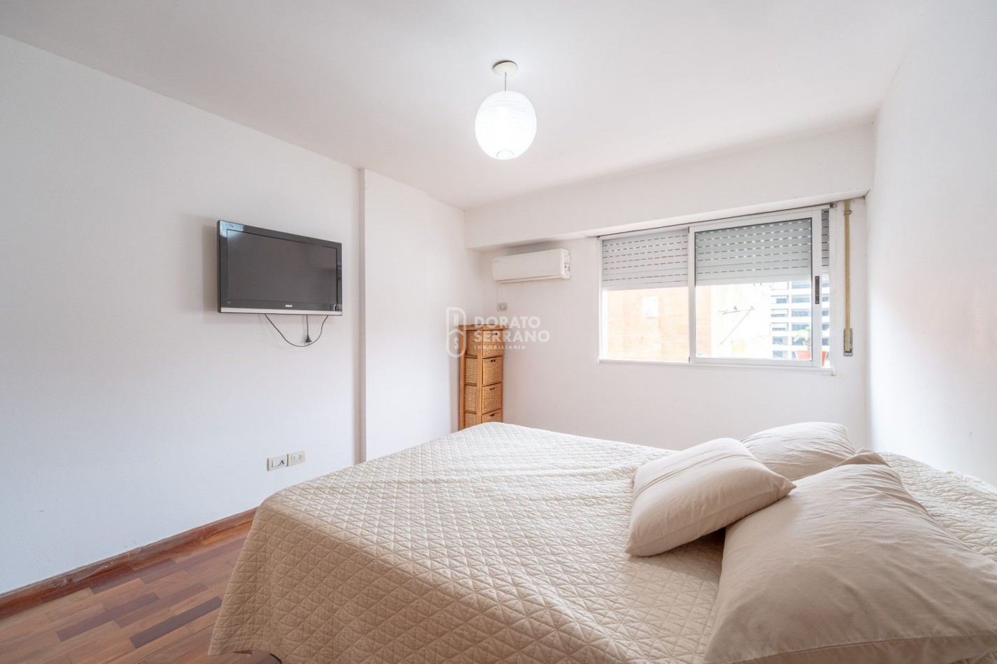 DEPTO. 1 DORMITORIO Y BAULERA S/ PEATONAL SAN MARTIN. ROSARIO!