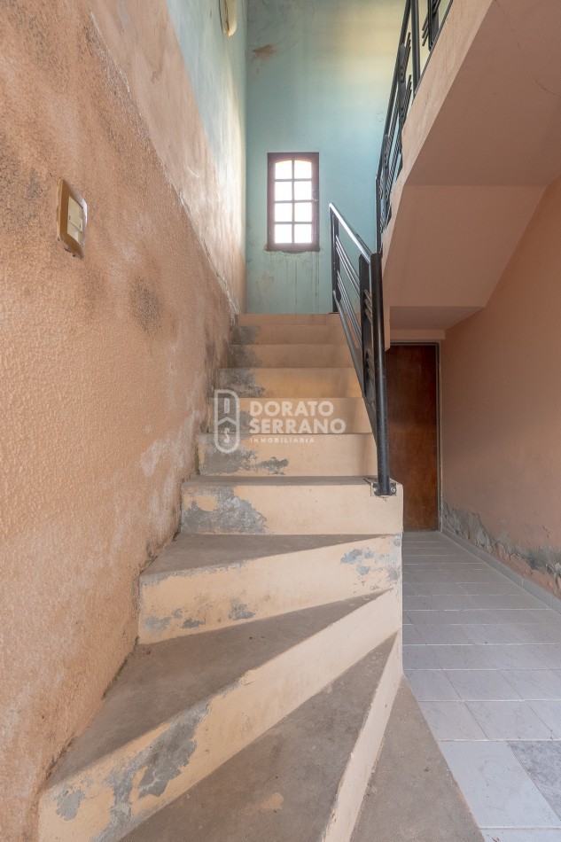 1 CASA DE 2 PLANTAS O 2 DEPTOS. INDEPENDIENTES / A ELECCION! 