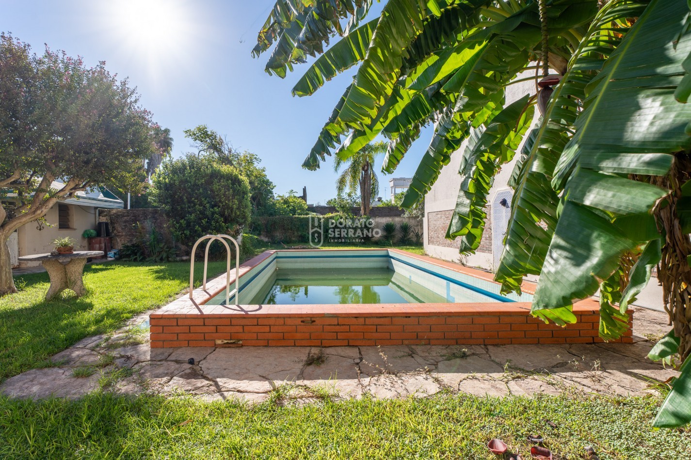 PORTE Y ESTILO PROPIO - AREA CENTRAL!