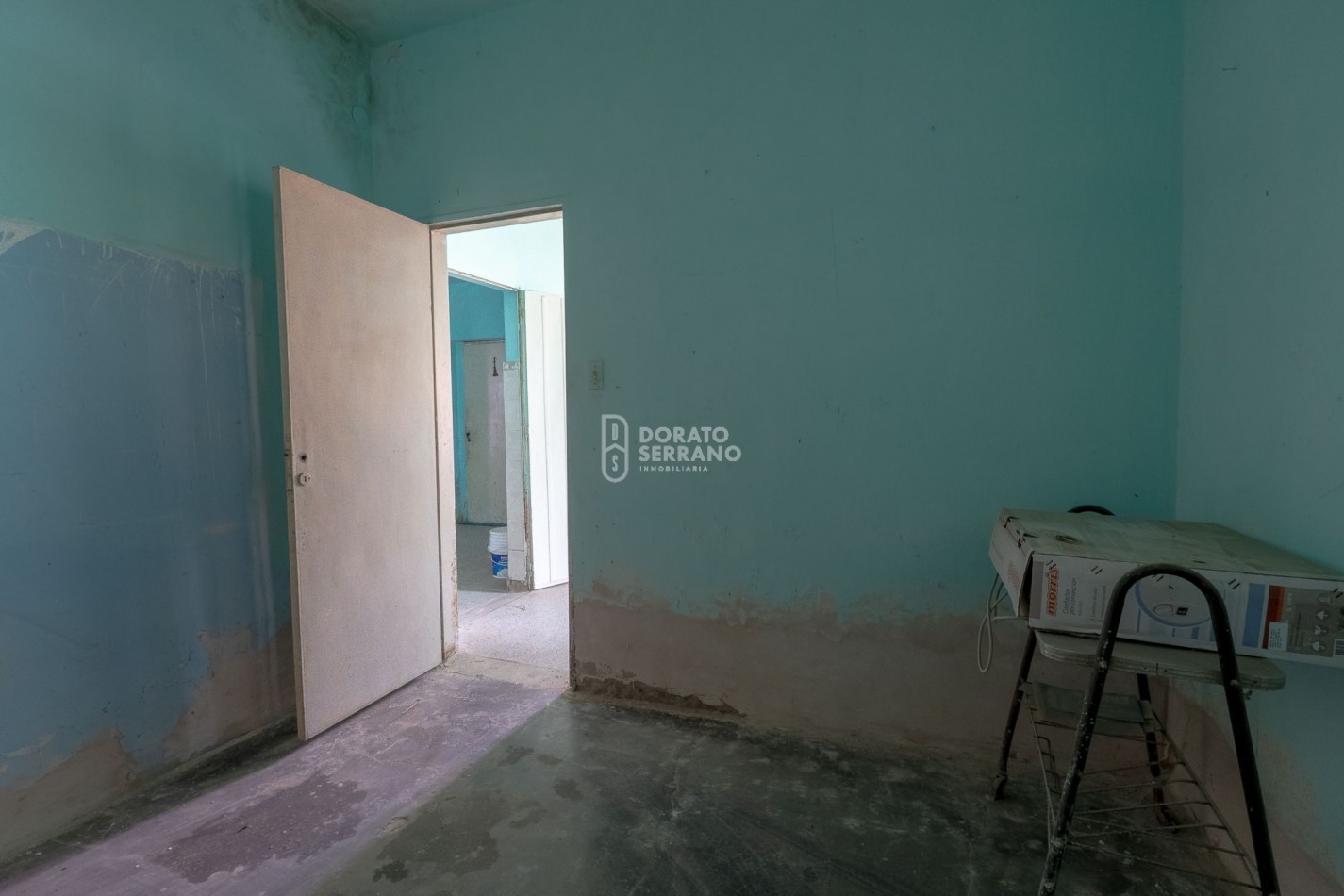 GRAN SUPERFICIE - TODOS LOS SERVICIOS.