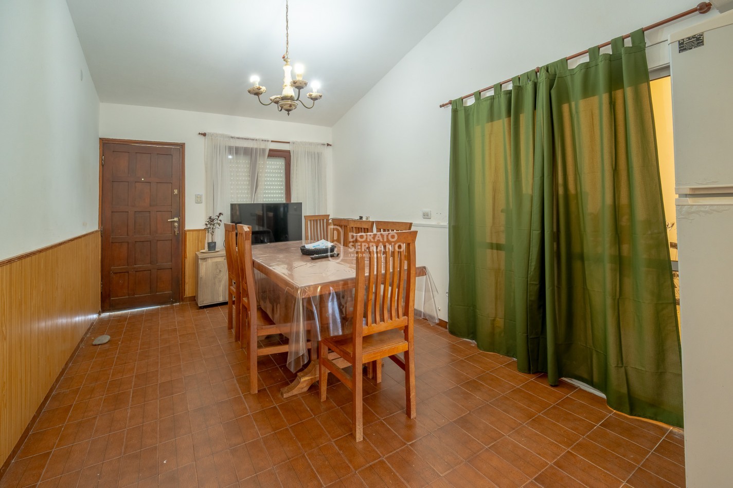 BONITA & LISTA PARA HABITAR! EN ESQUINA!