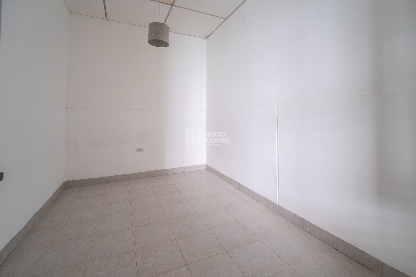 COMPLEJO DE 3 DEPTOS. CENTRICOS + PLUS: LOTE REMANENTE!  