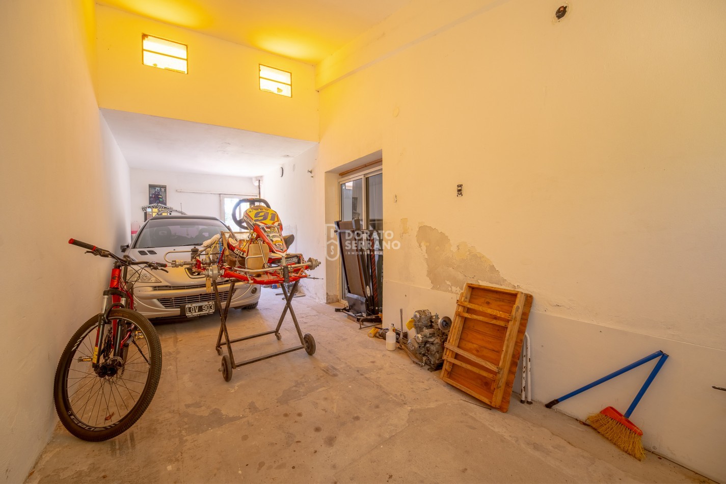 BONITA & LISTA PARA HABITAR! EN ESQUINA!