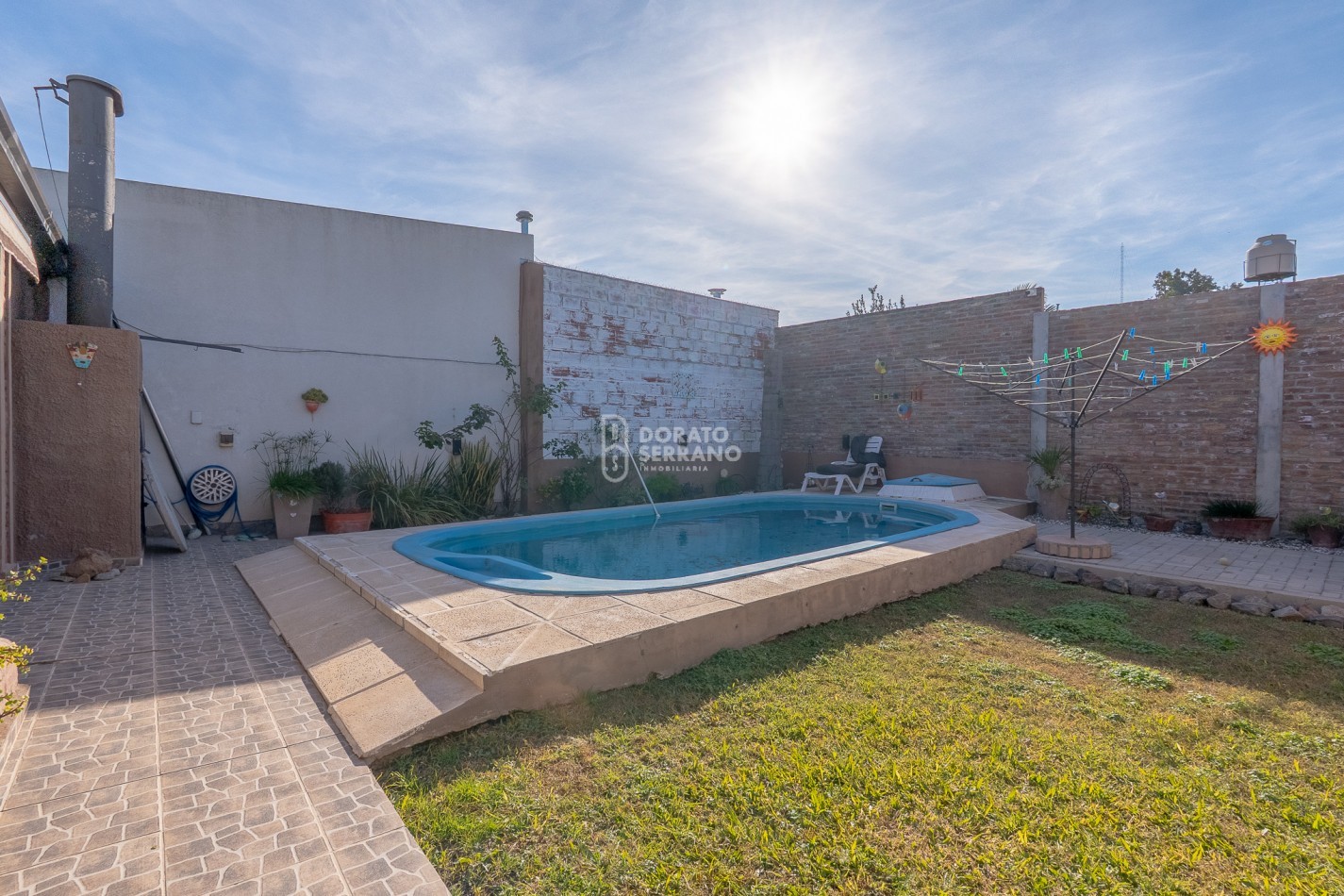 BONITA Y PRACTICA! FLORIDA / RESIDENCIAL!