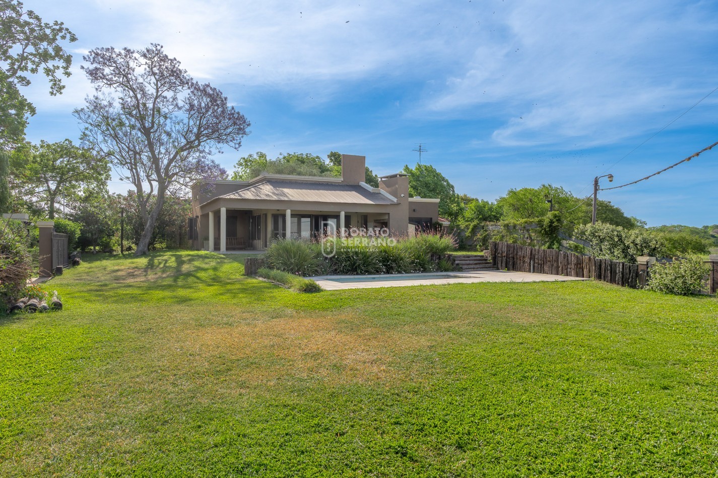 EXTRAORDINARIA! BARRIO GALVEZ - LAGUNA DE LOTTO.