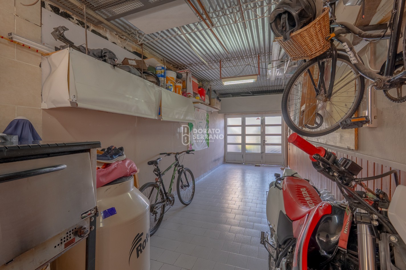 BONITA Y PRACTICA! FLORIDA / RESIDENCIAL!