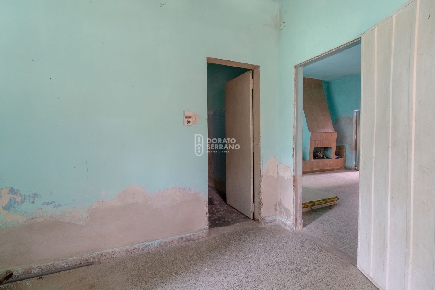 GRAN SUPERFICIE - TODOS LOS SERVICIOS.