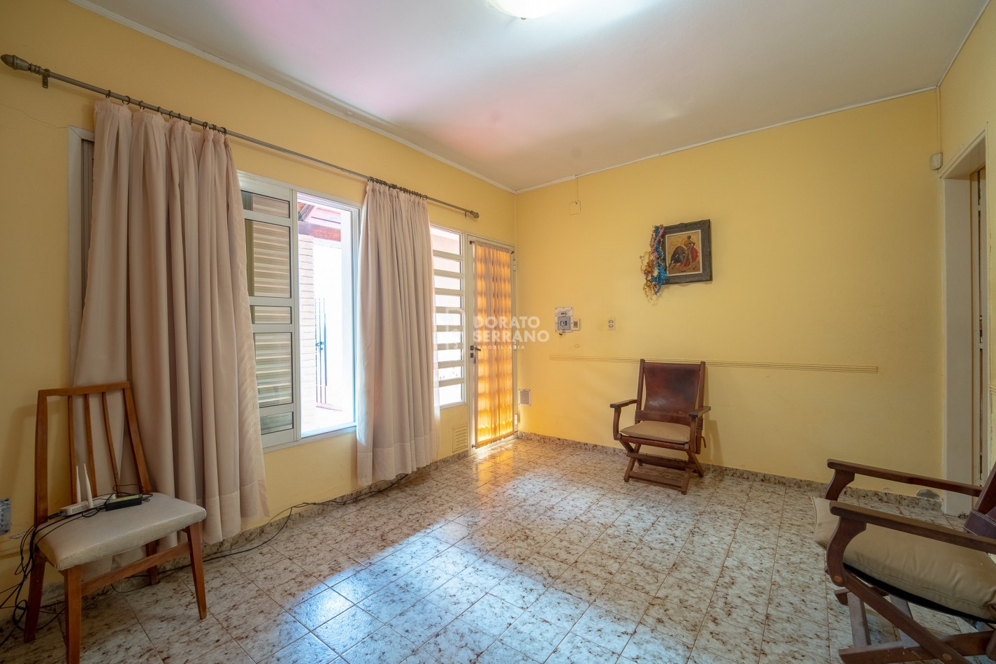 CASA EN BARRIO RESIDENCIAL! LISTA PARA UN NUEVO SUEÑO!