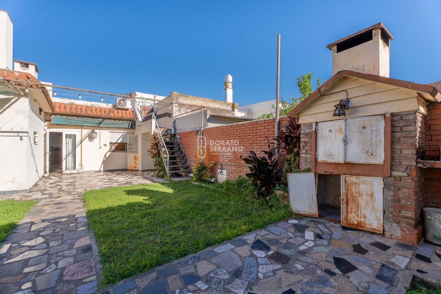 PORTE Y ESTILO PROPIO - AREA CENTRAL!