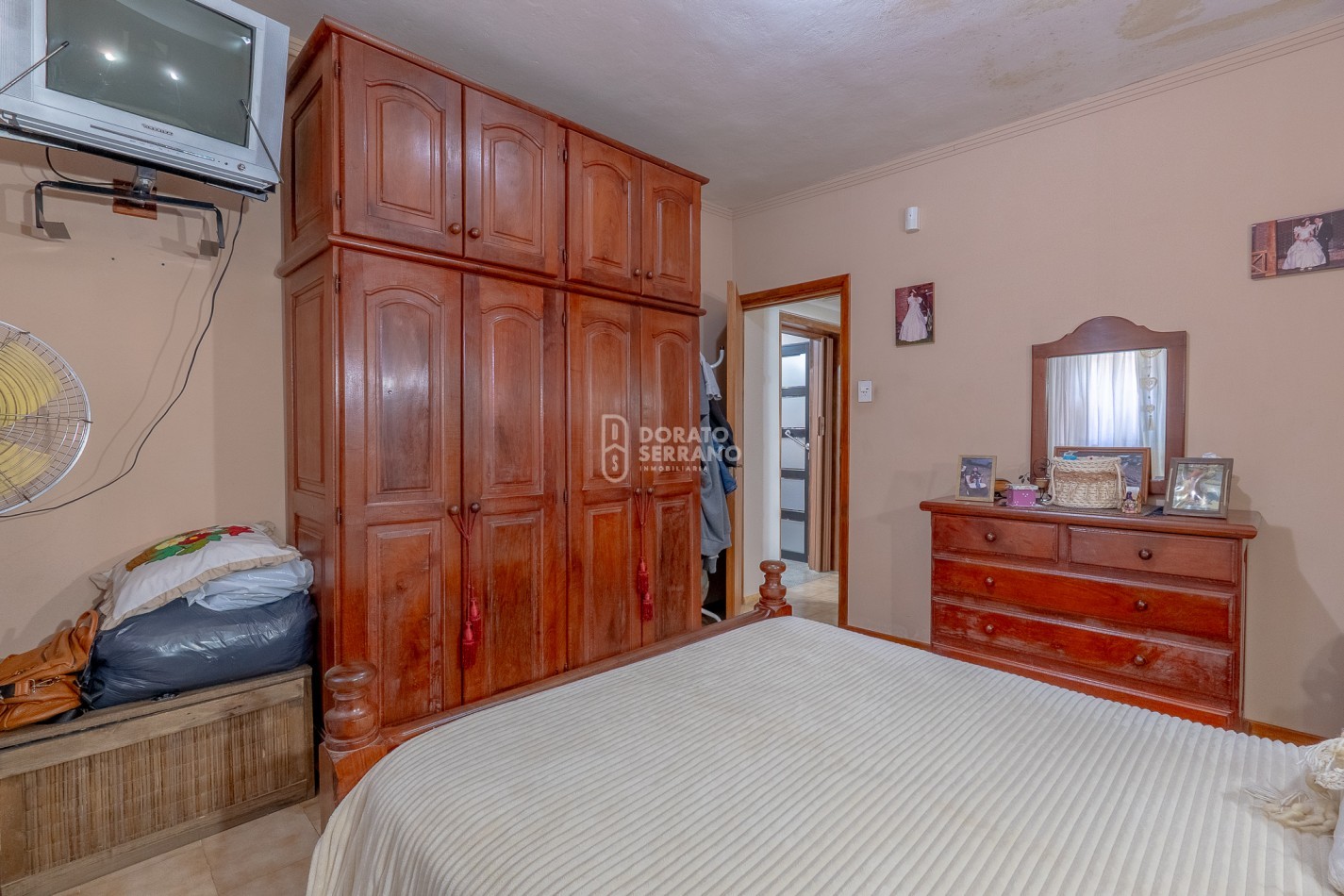 BONITA Y PRACTICA! FLORIDA / RESIDENCIAL!