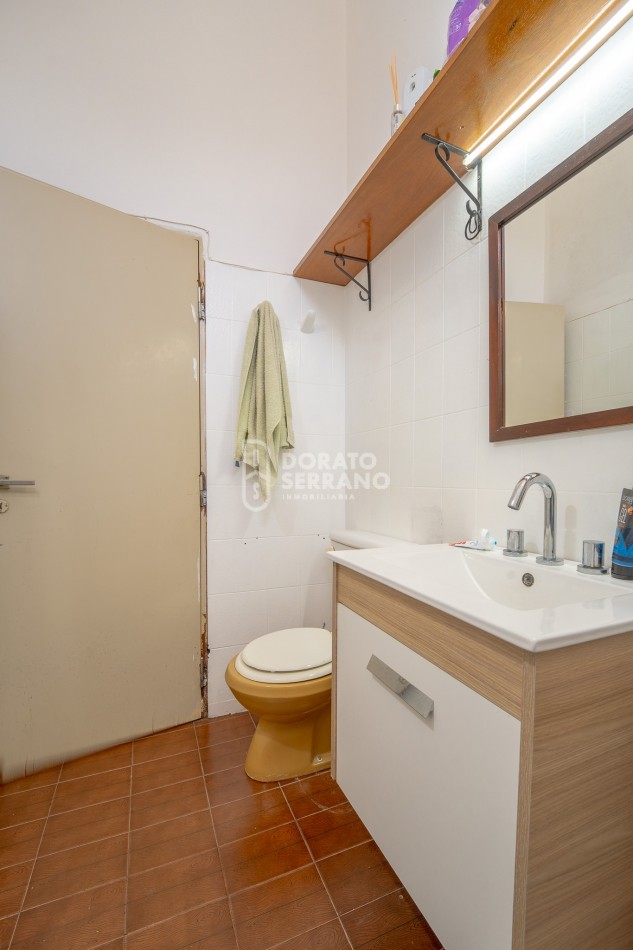 BONITA & LISTA PARA HABITAR! EN ESQUINA!