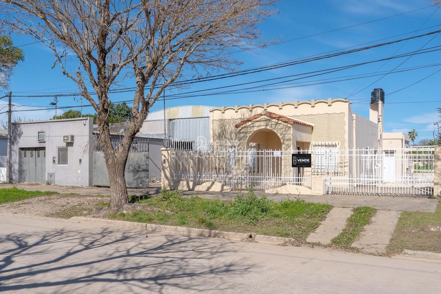 CASA + CONSTRUCCION INDUSTRIAL + LOTE XL!