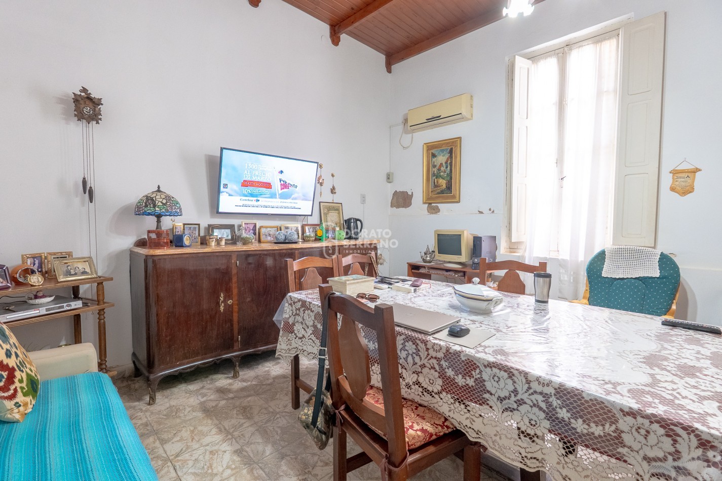 CASA EN ESQUINA & TODOS LOS SERVICIOS.