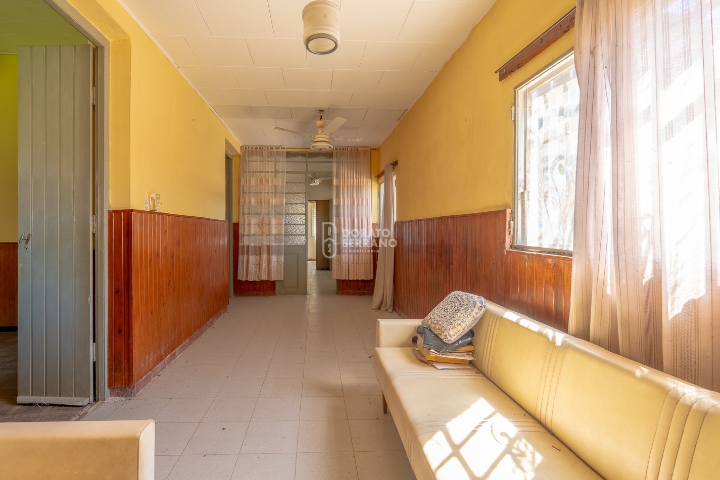 GRAN SUPERFICIE - TODOS LOS SERVICIOS - CASA A RECICLAR!