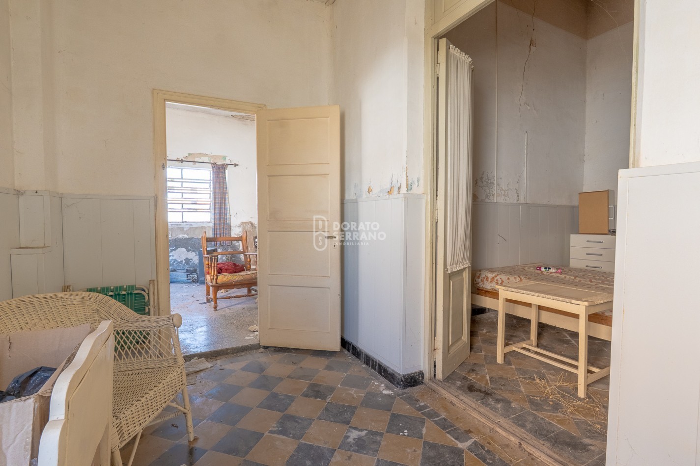 LOTE IDEAL 15X30 - A PASOS DE 20 DE JUNIO! + CASA A RECICLAR O DEMOLER.