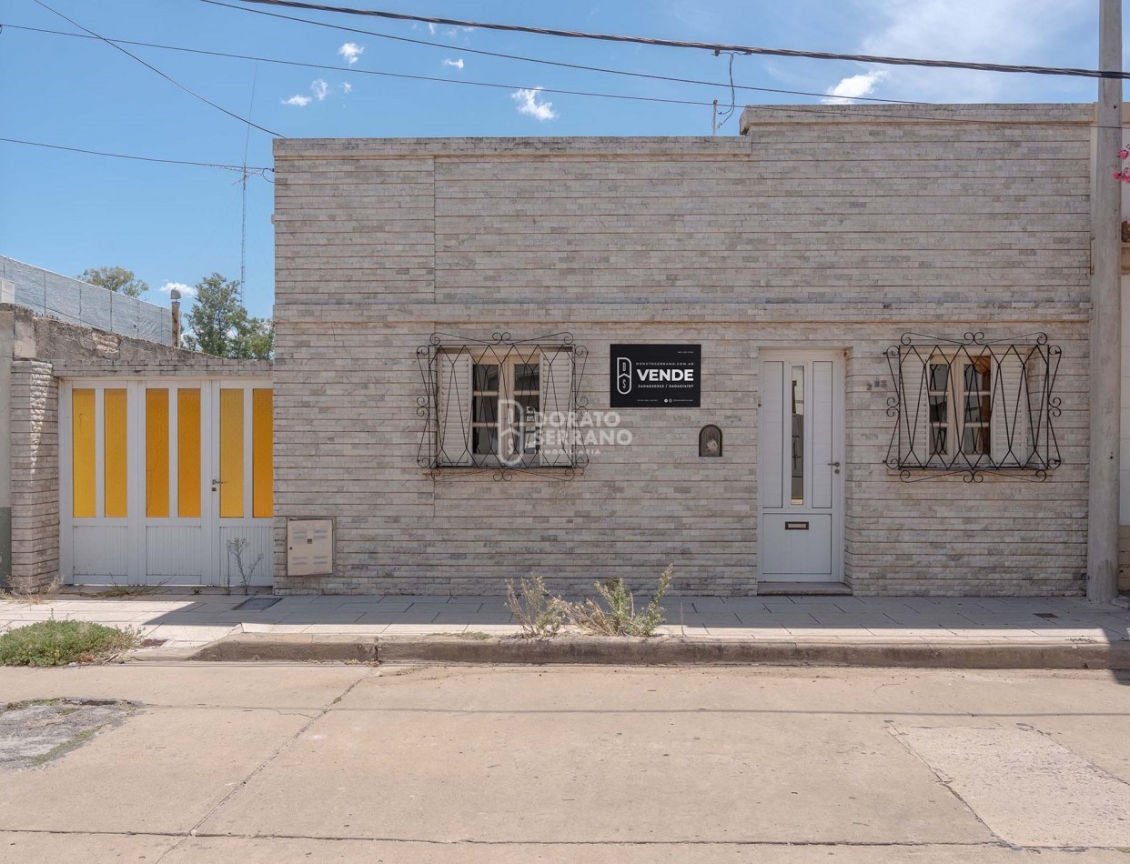 PRACTICA Y BIEN UBICADA.